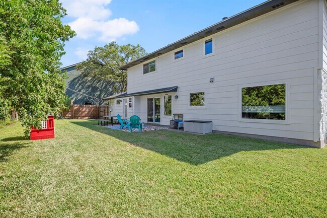 Foto del edificio - 6102 Smith Oak Trail
