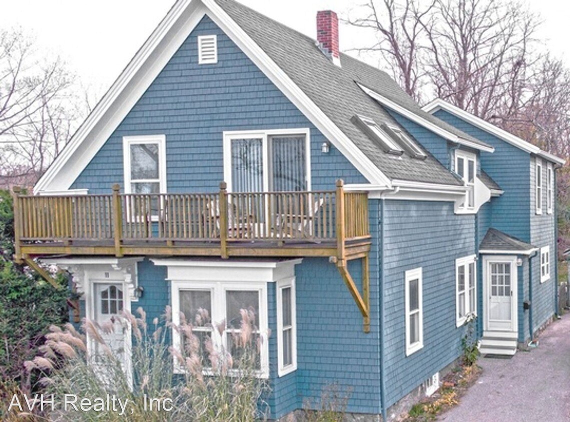 3 br, 1.5 bath House 11 South Kilby Street House Rental in