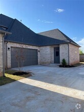 Building Photo - 4608 Enclave Dr