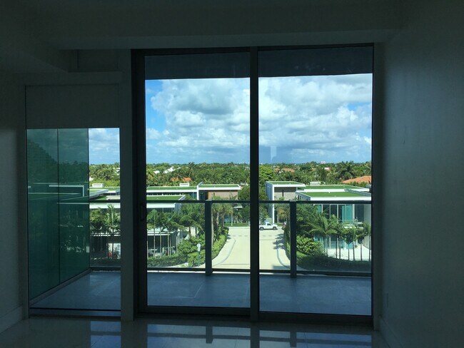 Foto del edificio - Oceana Key Biscayne Large 3 bedroom for rent