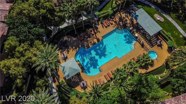 Foto del edificio - 1617 Cardinal Bluff Dr