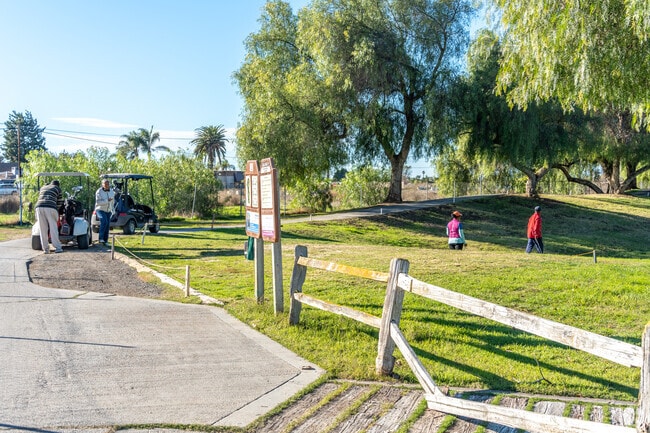 Van Buren Golf Center is a welcoming destination for enthusiasts in Riverside Airport.