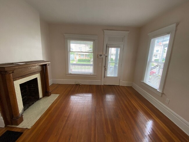 Building Photo - W Blake Ave 49-51 WR
