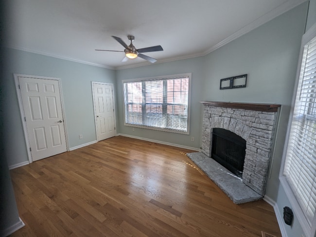 Foto del edificio - 2 BD Townhouse in Downtown Charleston- 1st week's Rent FREE