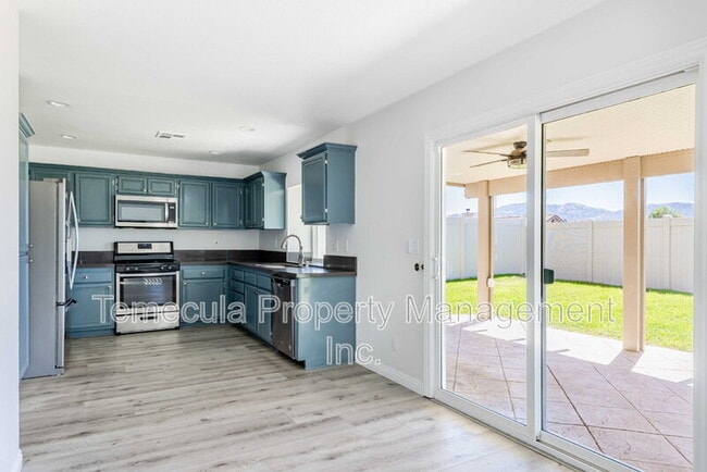 Building Photo - 45333 Corte Progreso