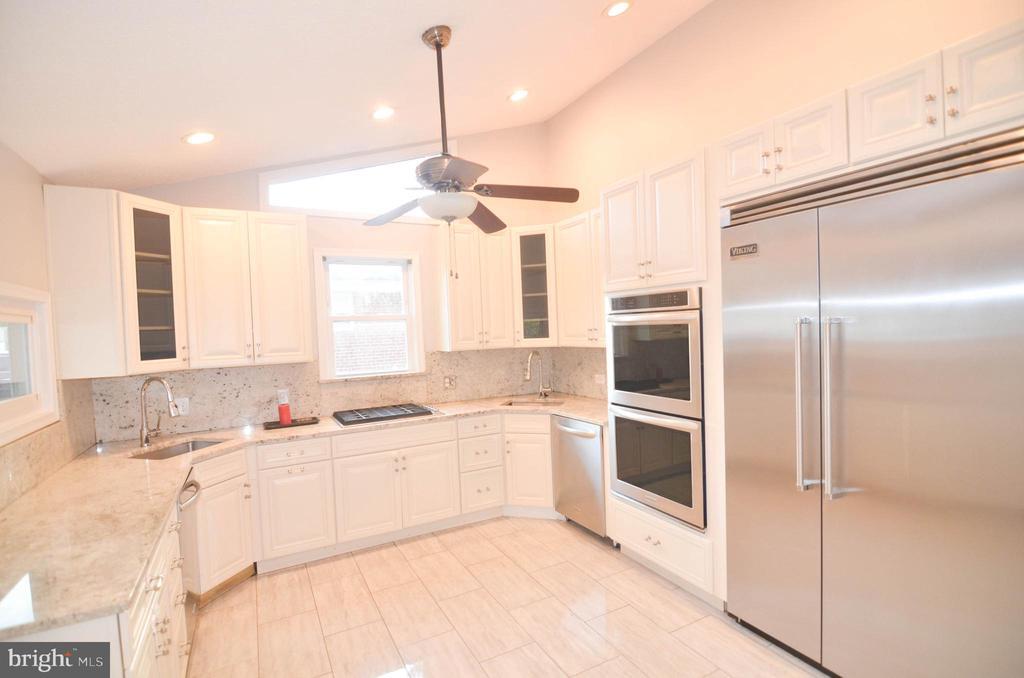 Primary Photo - 1101 Lamberton Dr