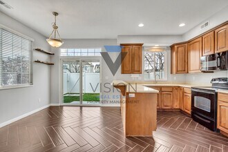 Building Photo - 928 Chelsea Ln