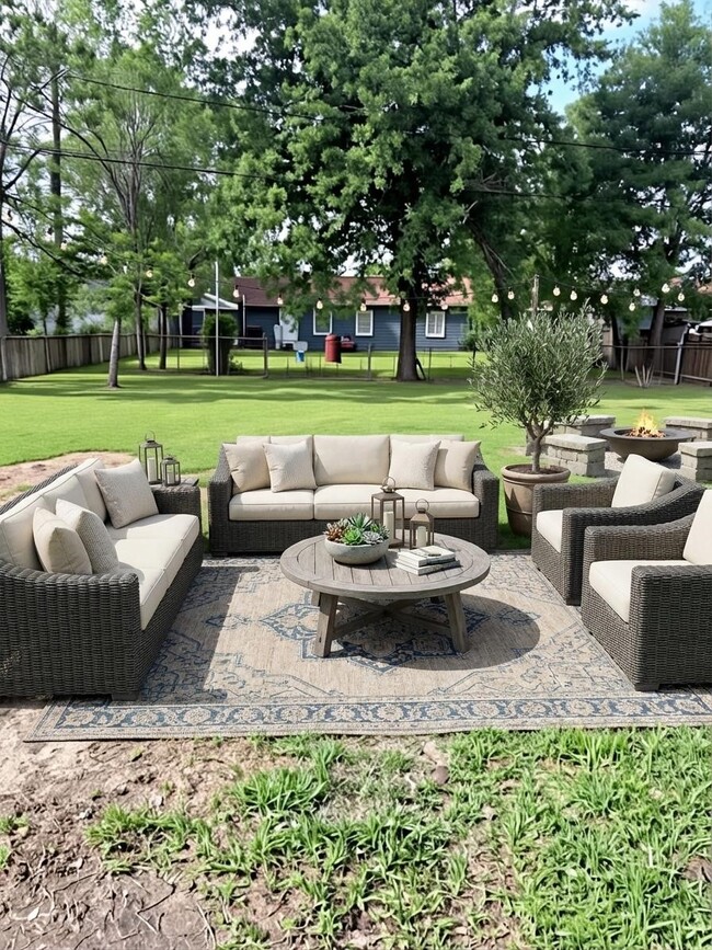 Building Photo - 8837 Oak Knoll Ln