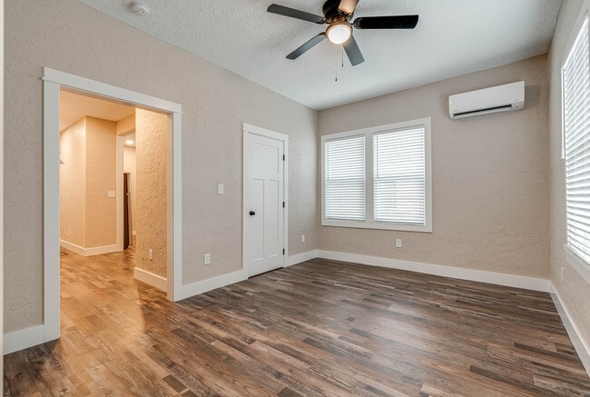 Living Room - 316 W Cypress St