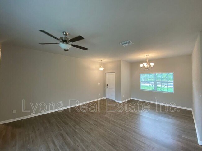 Building Photo - 1204 Biscayne Dr