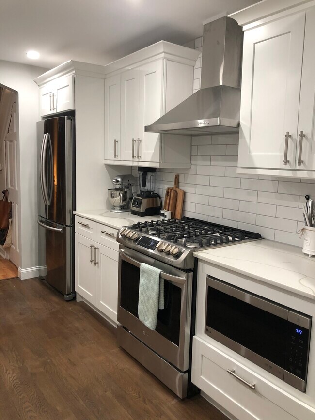 Foto del edificio - 2128 E Huntingdon St