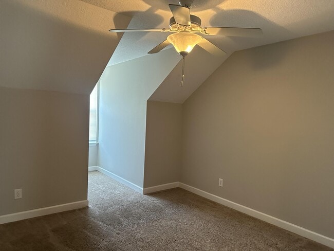 Building Photo - 706 Tattnall Dr