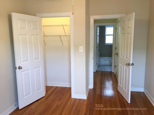 Foto del edificio - 4847 N Wolcott Ave