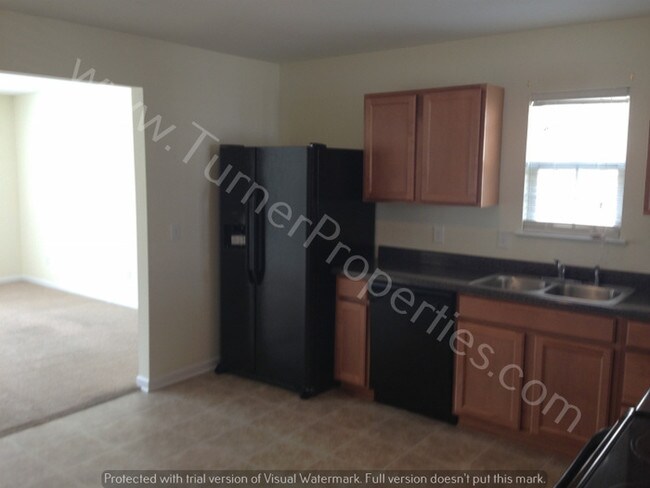 Building Photo - Neat 5 BR w/ Fenced Backyard in Lake Carolina