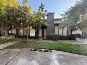 Building Photo - 2601 S Braeswood Blvd