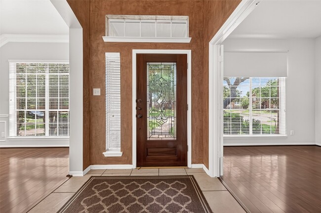 Foto del edificio - 6323 Echo Lakes Ln