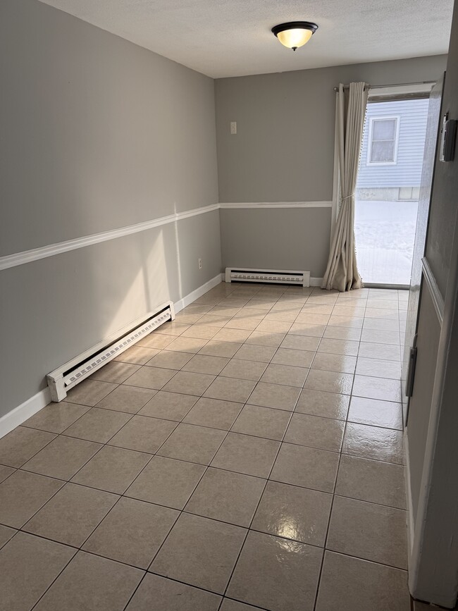 Building Photo - 148 Westbury Park Rd