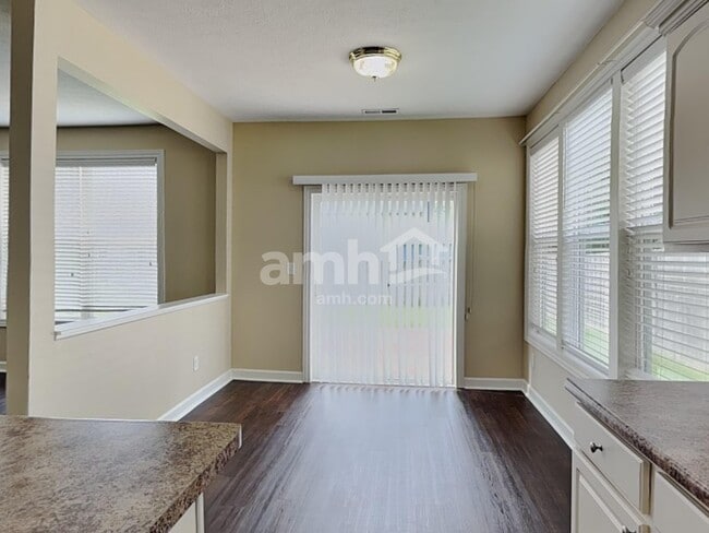 Building Photo - 5915 Cabot Dr