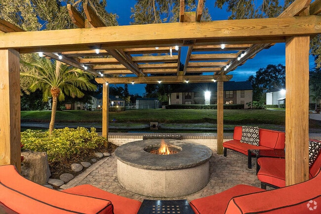 Building Photo - Carrollwood Residences LLC