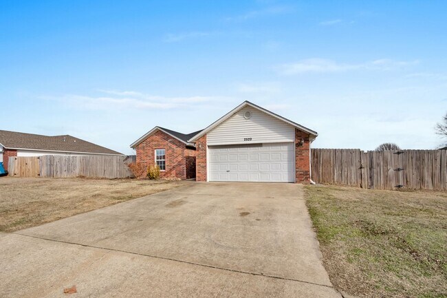 Foto del edificio - Great 3 bed/2 bath home in quiet Pea Ridge neighborhood!
