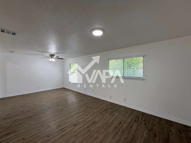 Foto del edificio - 5507 Prairie Flower Dr