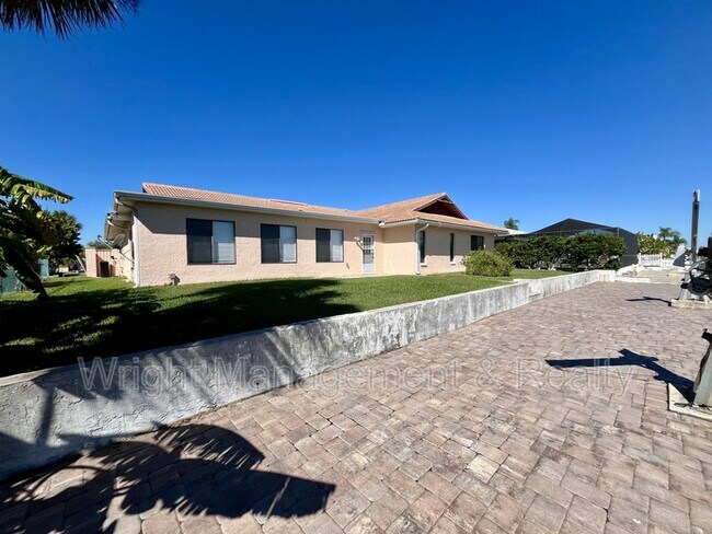 Foto del edificio - 5008 S Shore Dr