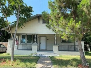 Building Photo - 817 E Mulkey St