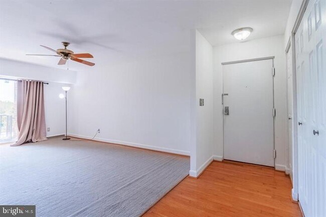 Foto del edificio - 4414 Island Pl