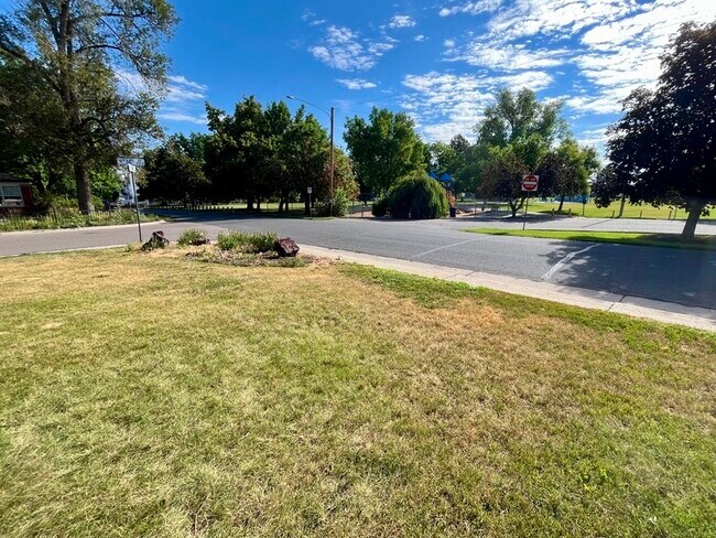 Building Photo - 3375 Fenton St