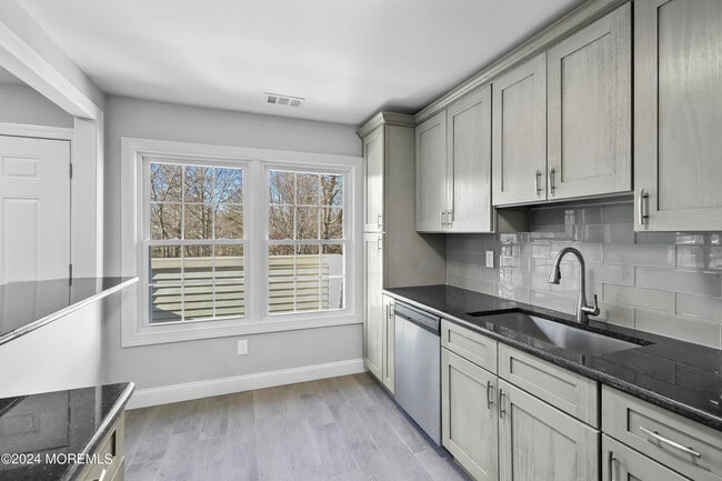 Building Photo - 432 Winterberry Ct