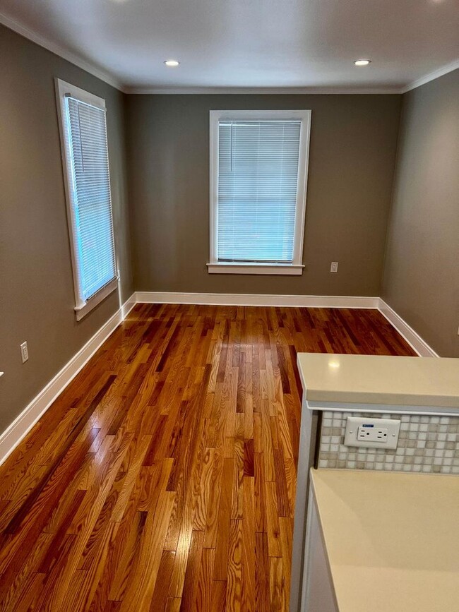 Building Photo - Lake Eola Heights Garage Apartment