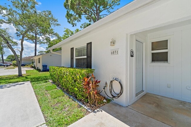Photo - 6029 Eberts St House