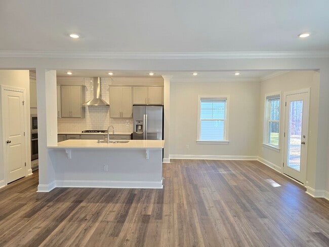 Foto del edificio - Brand New 5 Bedroom 3 Bathroom Single Family Home with guest suite and 1st floor office w/ FREE h...