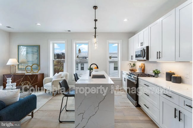 Building Photo - 616 Quebec Pl NW