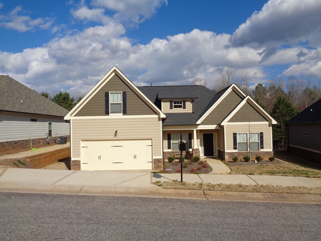 Primary Photo - Inviting 4BR Ranch with Bonus Room in a Sw...