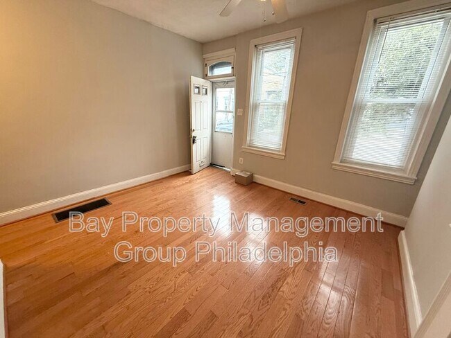 Foto del edificio - 5913 McCallum St