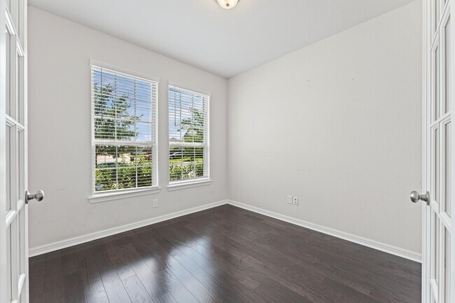 Foto del edificio - 8122 Cliffside Terrace Ct