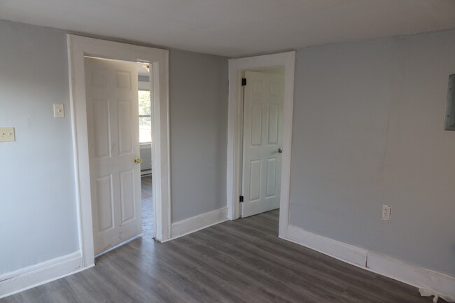 Living - 168 Columbia Ave