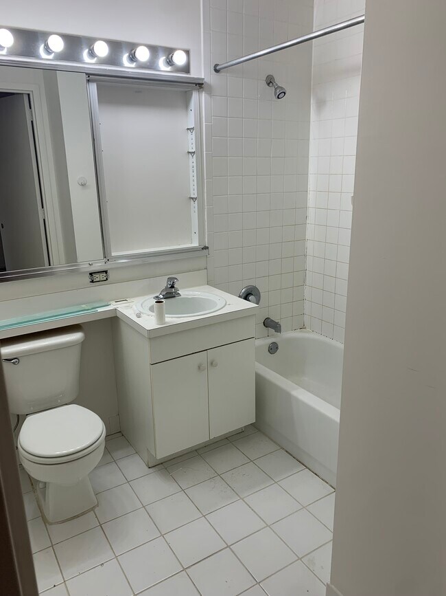 BATHROOM - 6583 Austin St