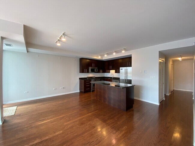 Foto del edificio - 744 W Fullerton Ave