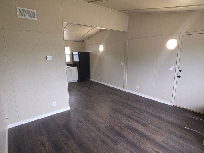 Building Photo - 1741 Warwick Wy