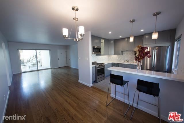 Foto del edificio - 2021 Hillhurst Ave