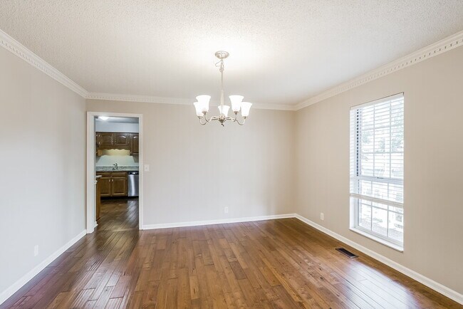 Foto del edificio - 3933 Hillshire Dr