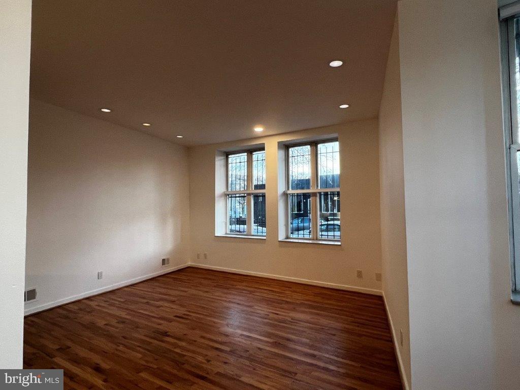Primary Photo - 1601 New Jersey Ave NW