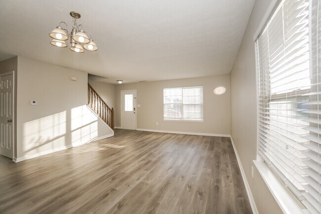 Building Photo - 5432 Hammock Glen Dr