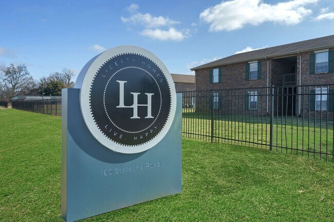 Foto del edificio - Liberty Homes Apartments
