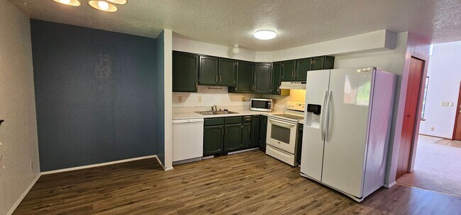 Building Photo - Two-Story Silverdale Townhome