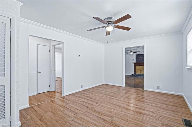 Foto del edificio - 480 Richneck Rd