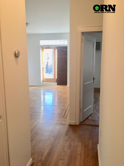 Foto del edificio - 6098 70th Ave