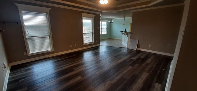 Building Photo - 327 Austin Creek Dr